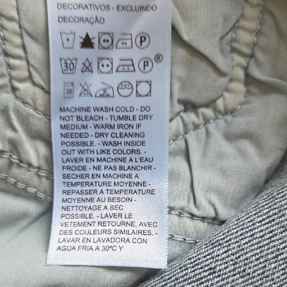 Levi's Premium Denim Button-Fly Wedgie Jean in Medium Wash - Size 31 - Picture 12 of 13